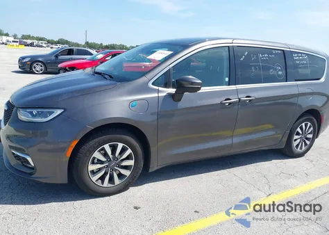 2023 Chrysler Pacifica Hybrid Touring L из США, поврежденный, VIN 2C4RC1L72PR541015